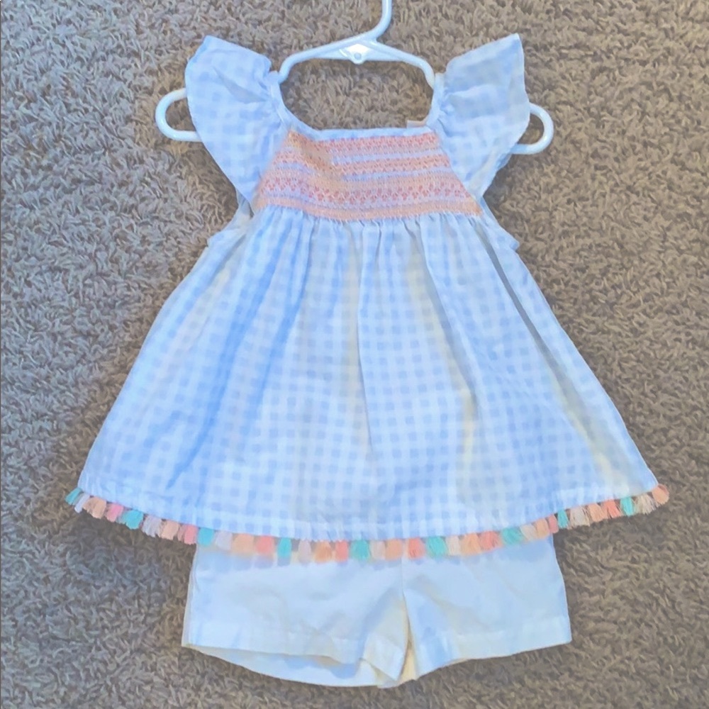 Artisan*NY Super cute two-piece spring outfit.